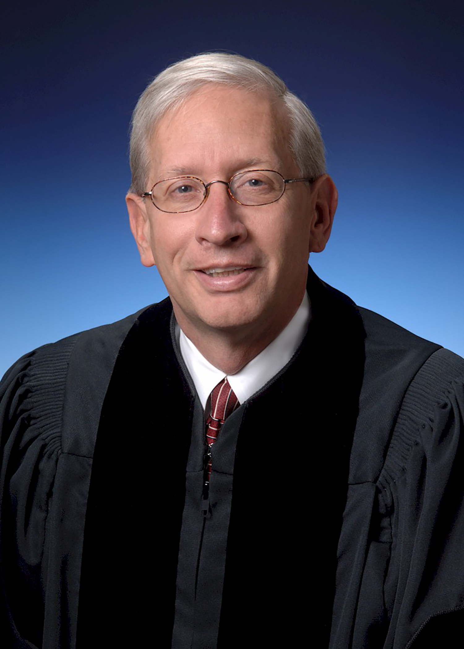 Pat Fischer Headshot.jpeg
