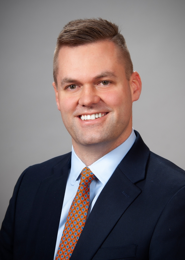 Brett Hillyer Headshot.jpeg